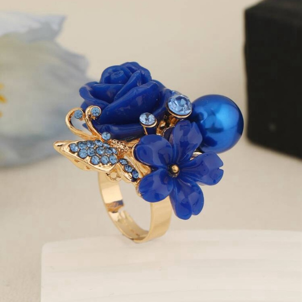 Floral and Butterfly Rhinestone Ring with Pearl Accent
